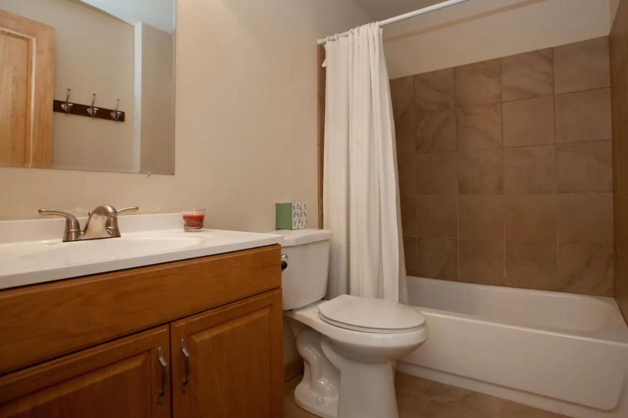 Private Room In Cozy Townhouse ブリッケンリッジ エクステリア 写真